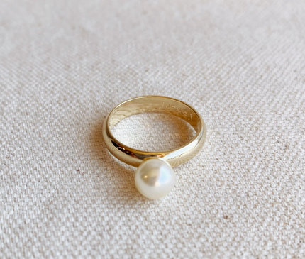 Luna Pearl Ring