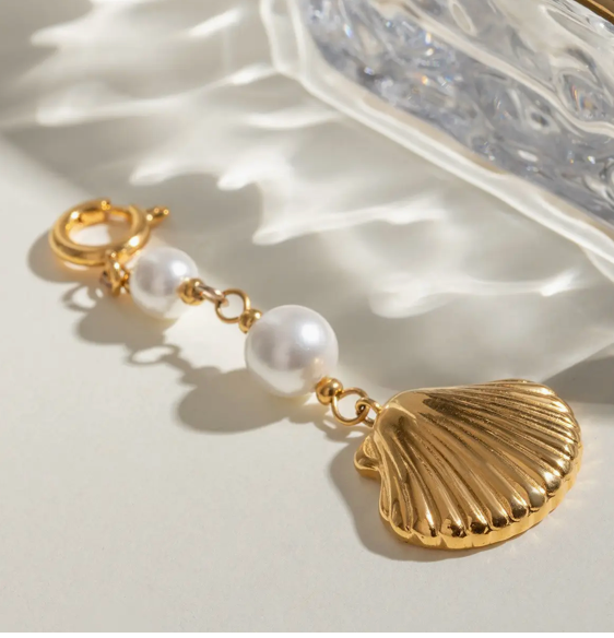 Seashell Muse Bikini Pendant