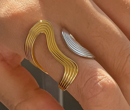 Fluid Grace Ring