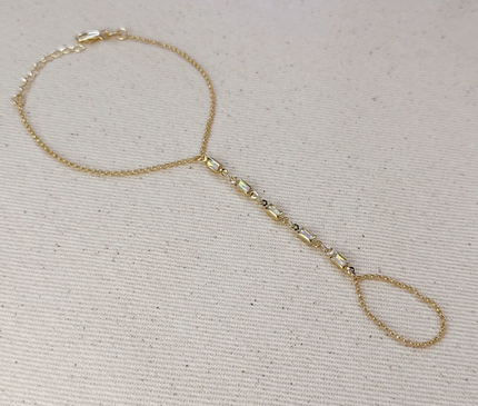 Sunlit Pearl Hand Chain