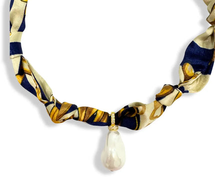 Vivid Aura Necklace